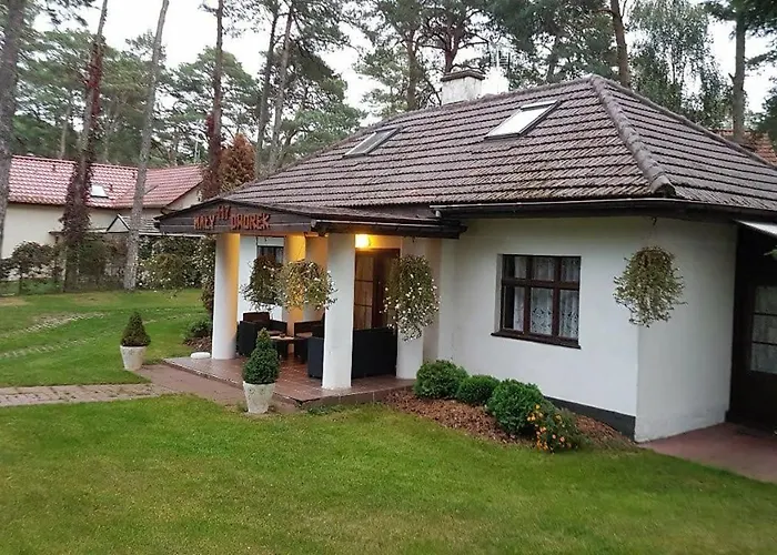 Dom Goscinny Maly Dworek 酒店 *